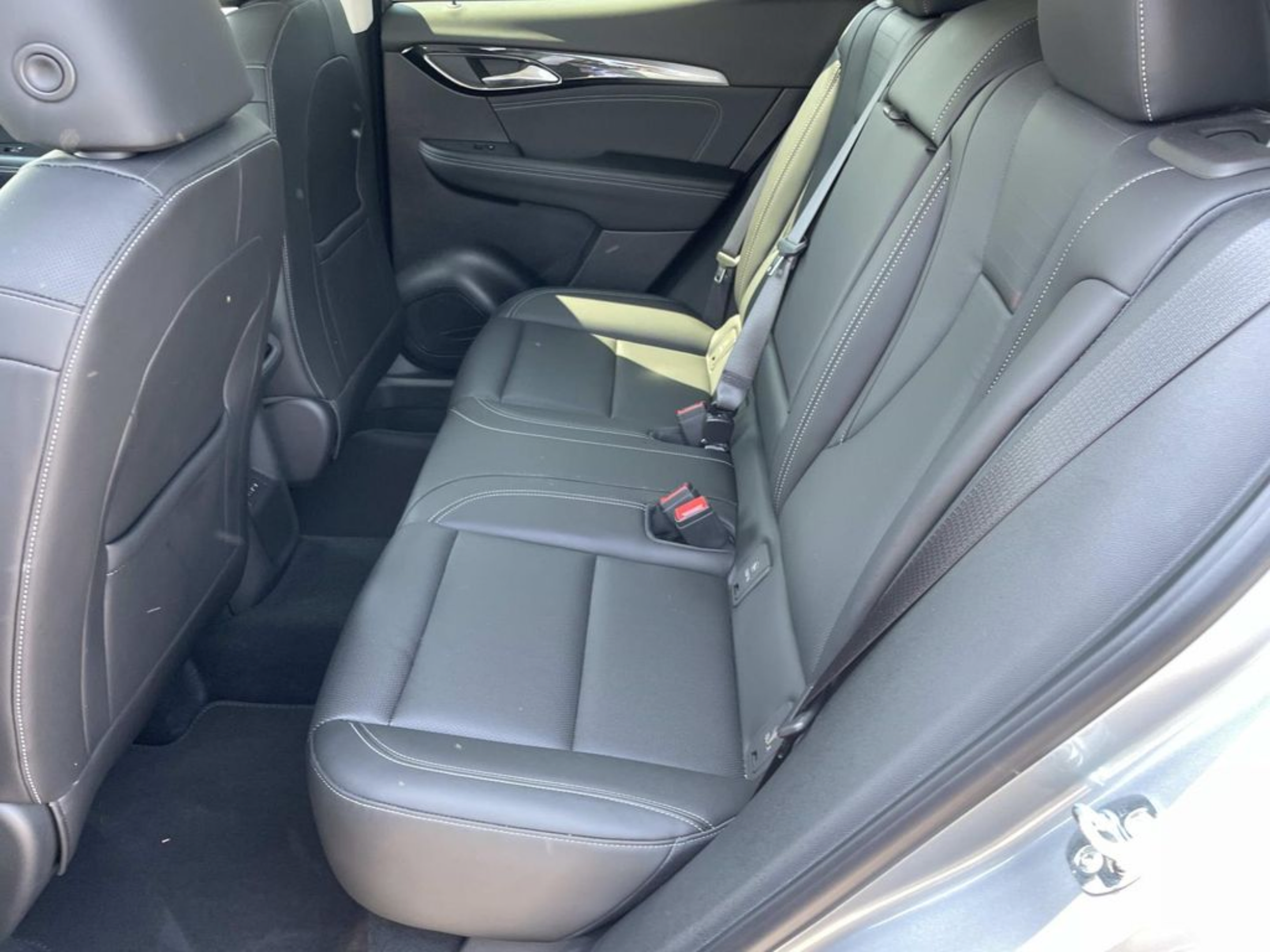 Used 2024 Buick Envision Preferred AWD/4WD image 11
