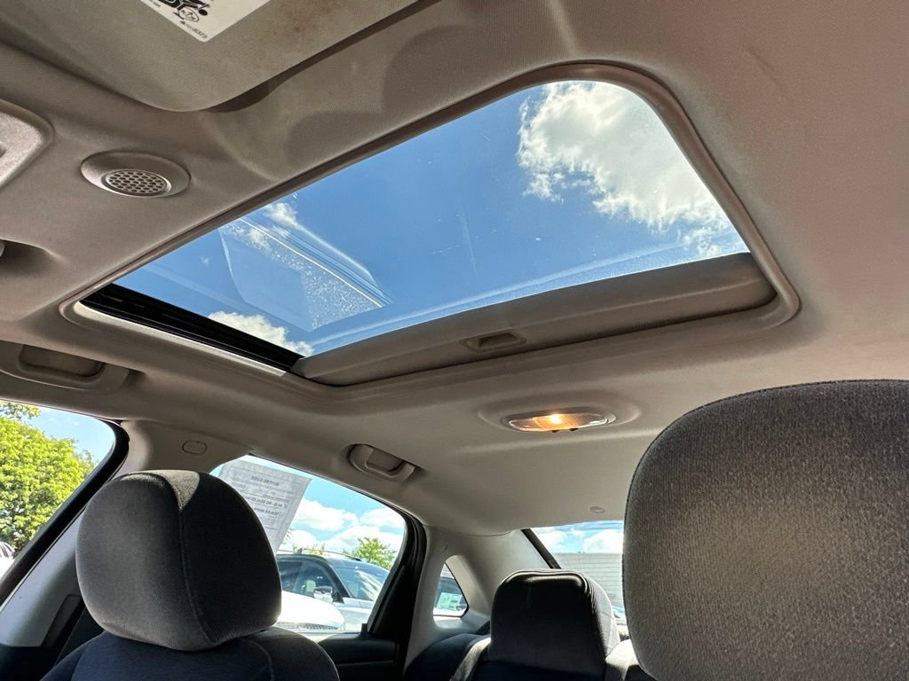 Used 2012 Chevrolet Impala LT w/ LT Sunroof Package FWD image 4