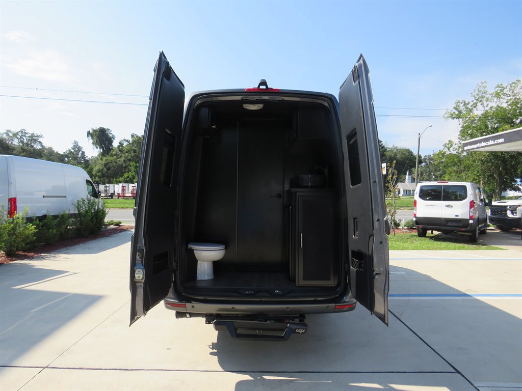 Used 2022 Mercedes-Benz Sprinter 4500 w/ Parking Package image 12