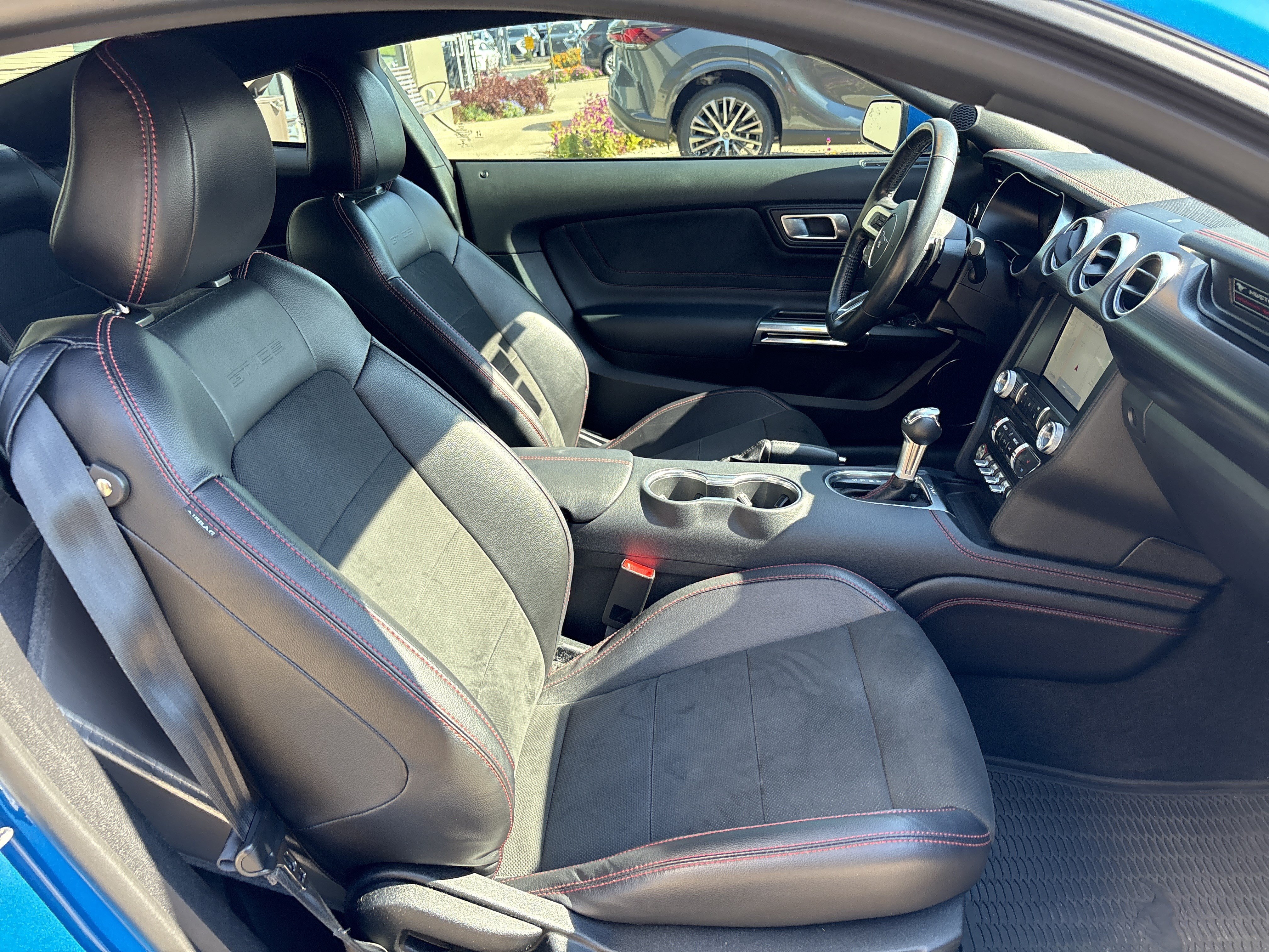 Used 2020 Ford Mustang GT Premium w/ Equipment Group 401A RWD image 32