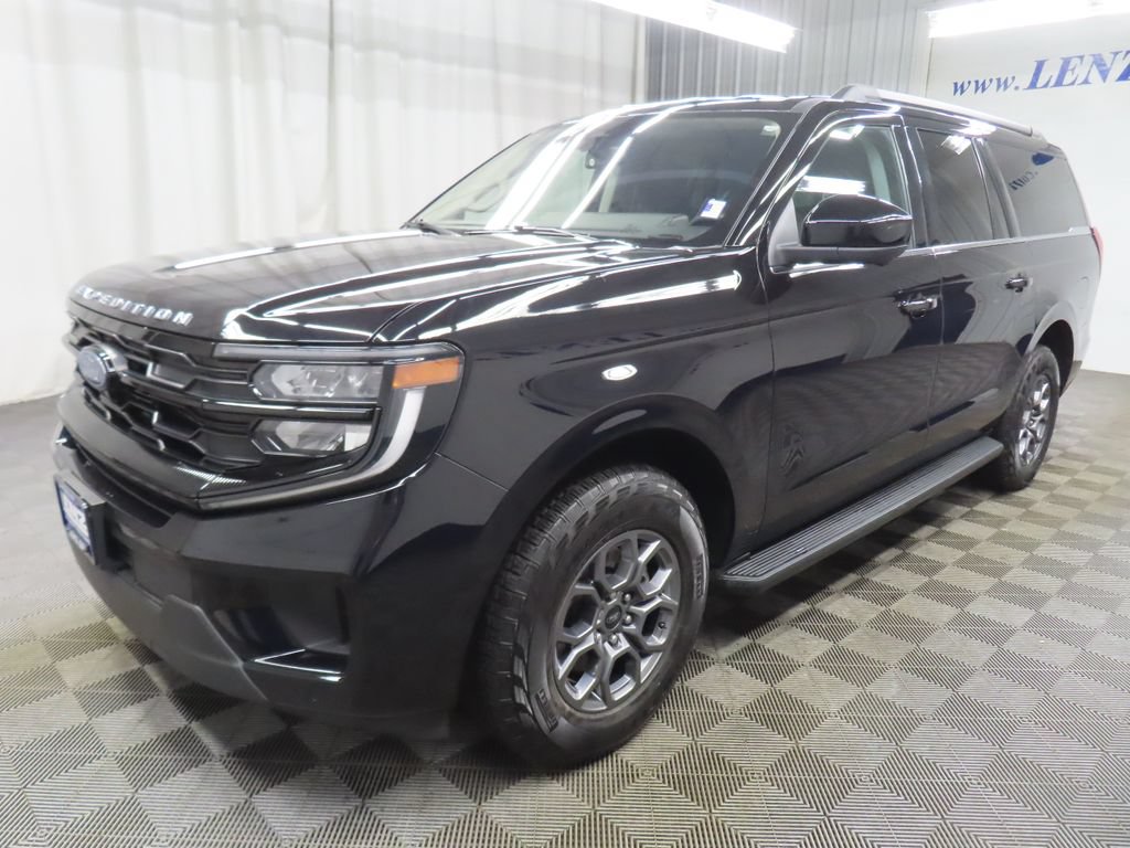 Used 2025 Ford Expedition Max Active AWD/4WD image 7