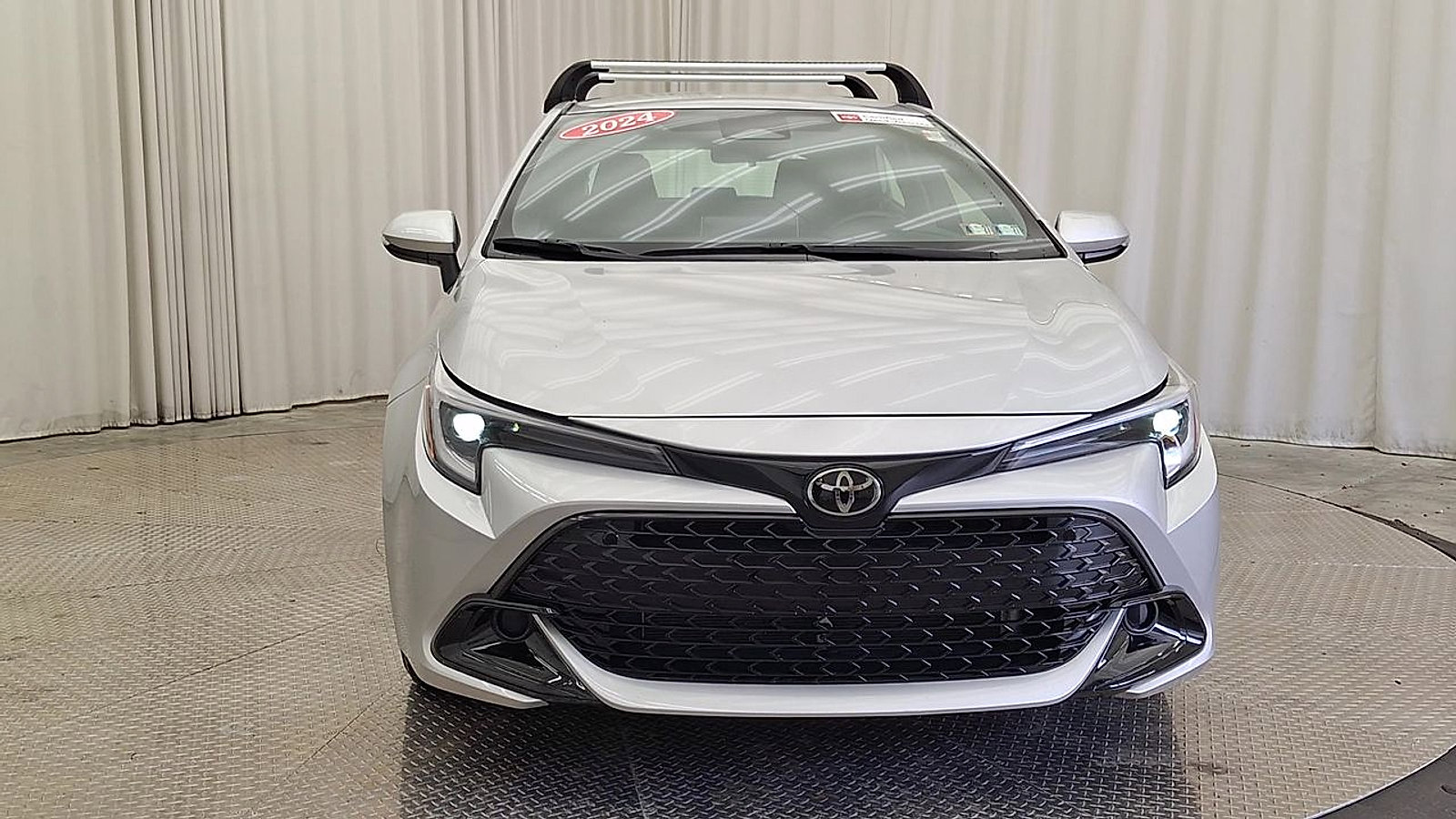 Certified 2024 Toyota Corolla SE FWD image 6