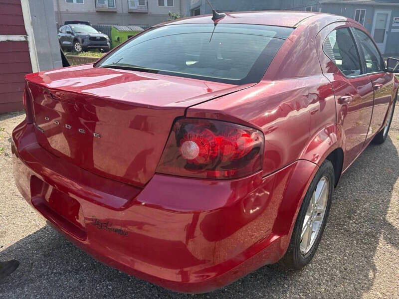 Used 2012 Dodge Avenger SXT image 4