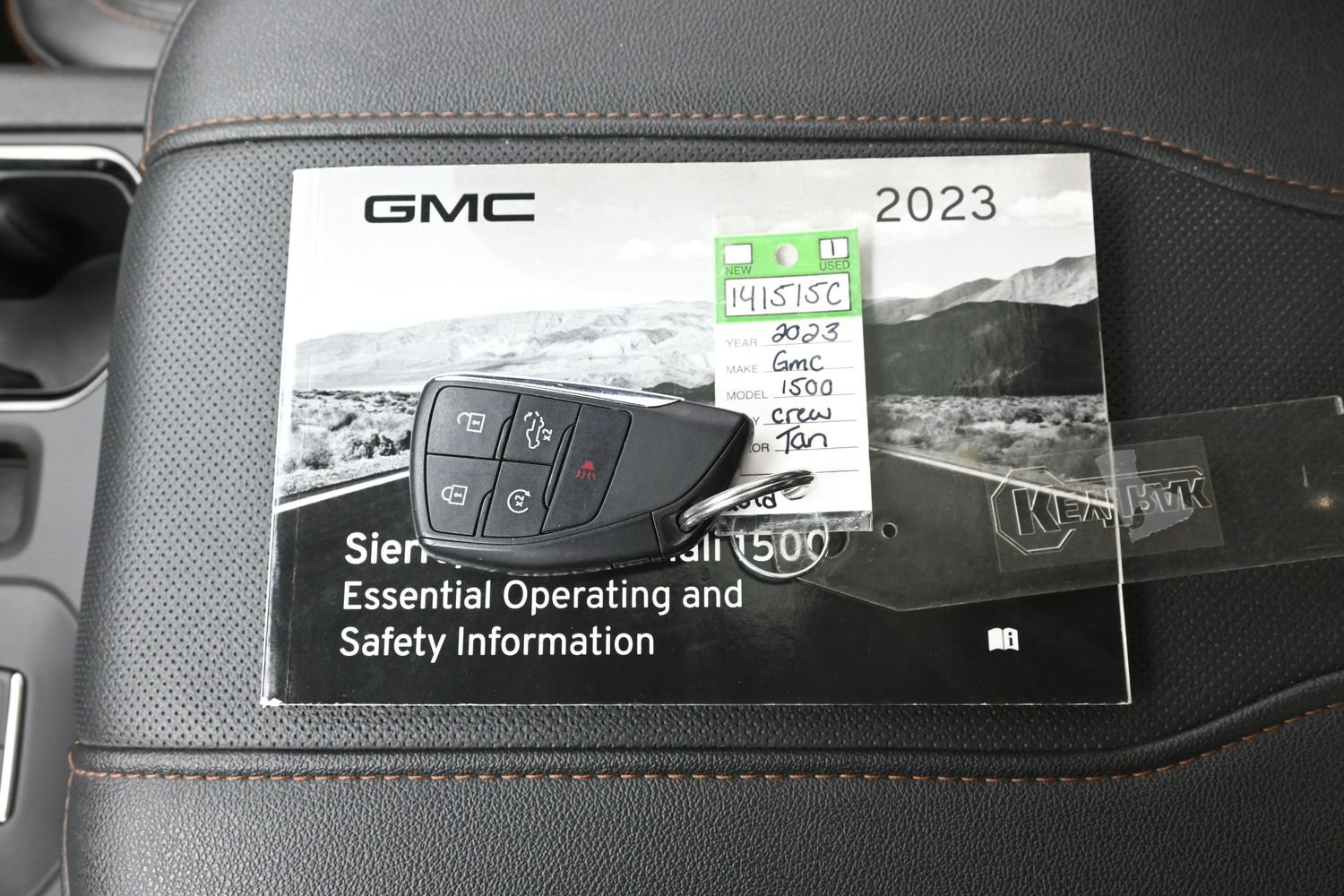 Used 2023 GMC Sierra 1500 AT4 w/ AT4 Premium Package AWD/4WD image 20