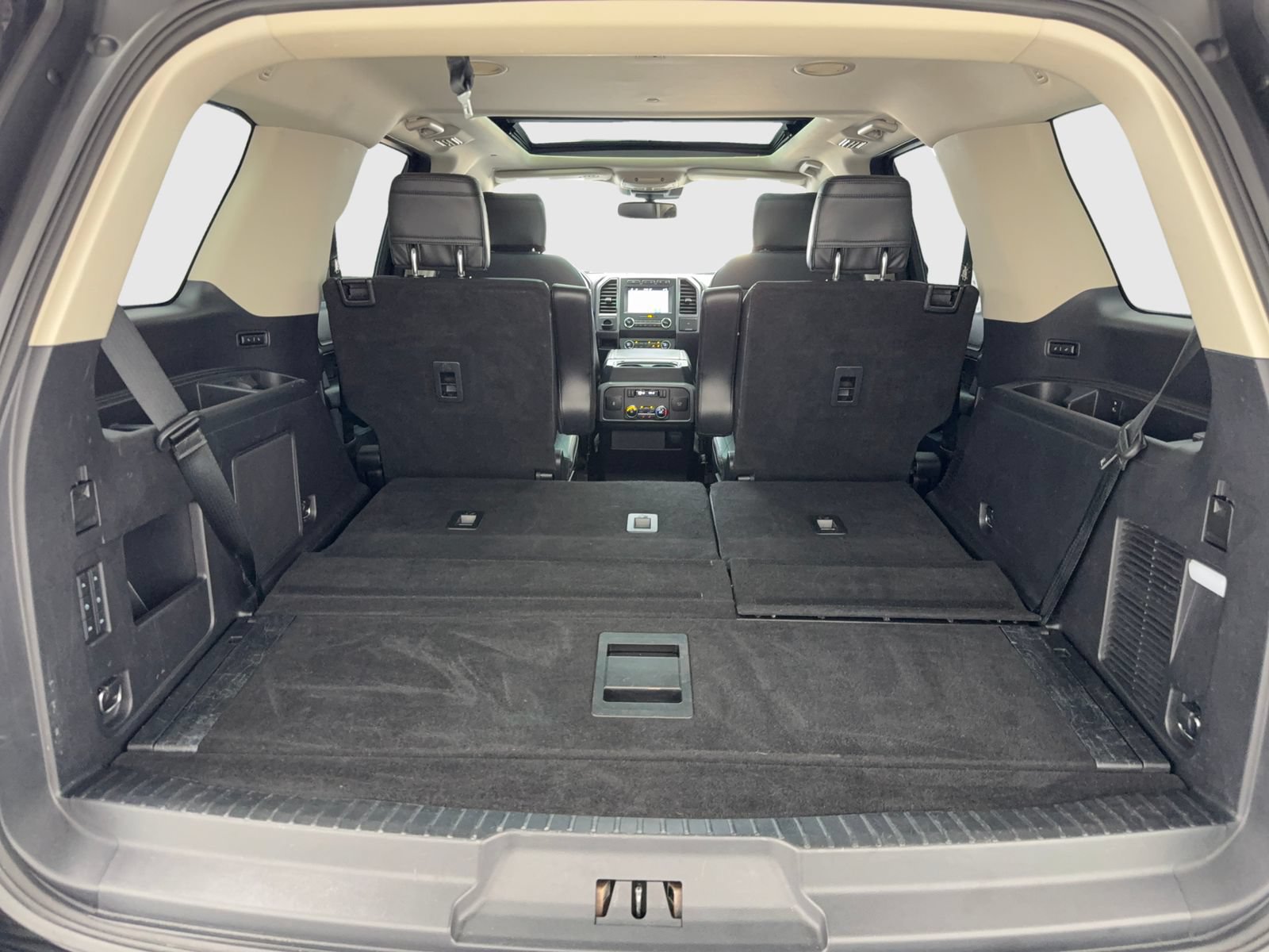 Used 2019 Ford Expedition Platinum RWD image 50