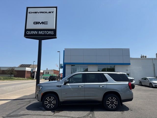 Used 2024 GMC Yukon AT4 w/ Technology Package AWD/4WD image 2