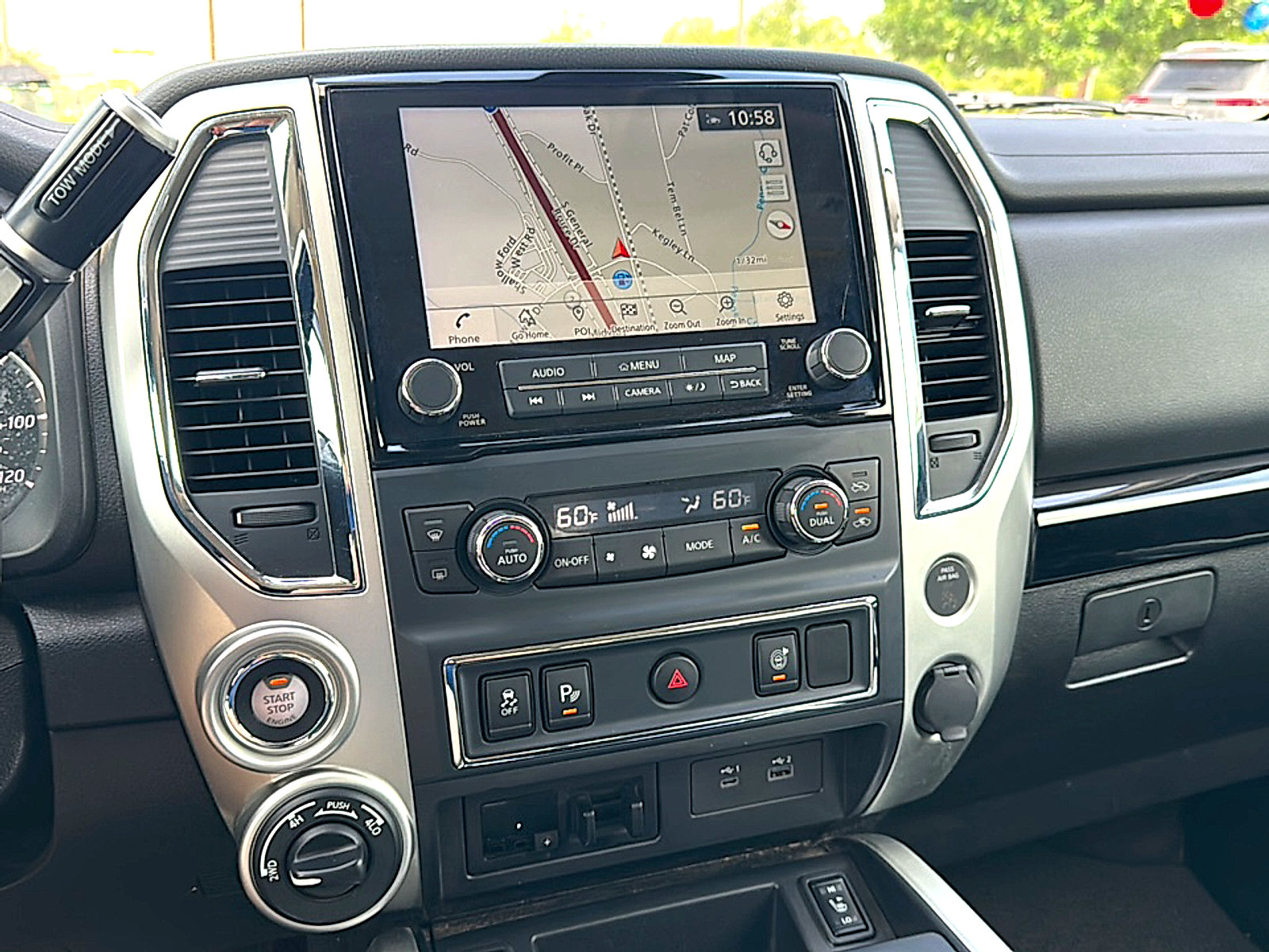 Used 2021 Nissan Titan SV w/ SV Convenience Package AWD/4WD image 31