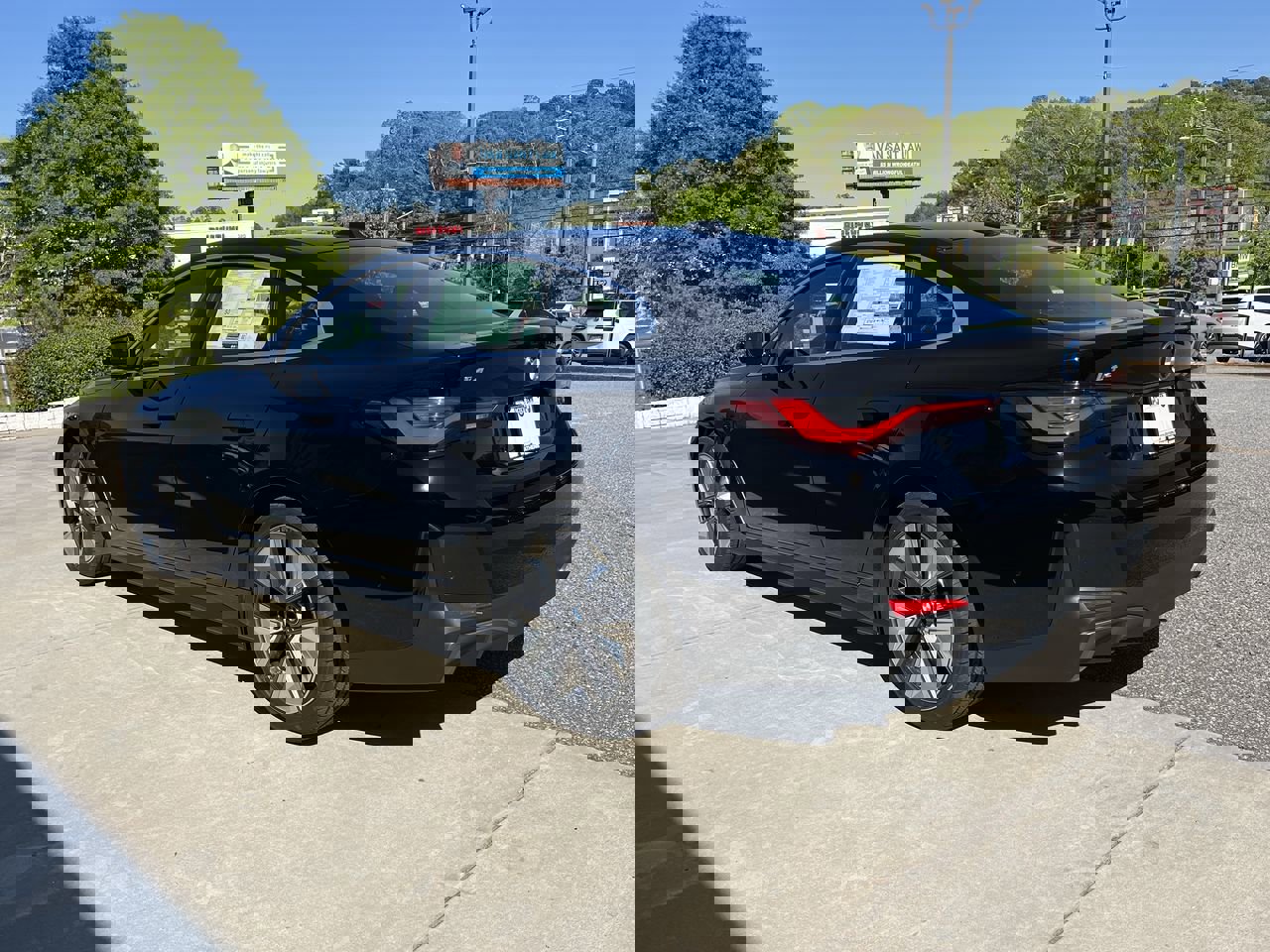 Used 2025 BMW i4 eDrive40 w/ Parking Assistance Package image 6