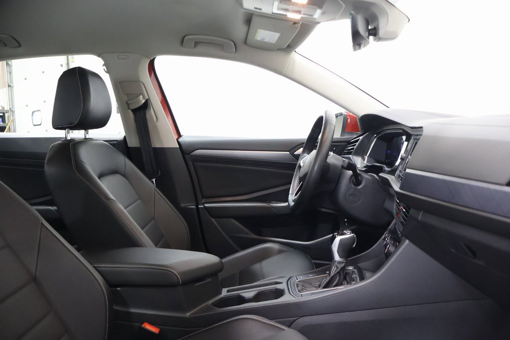 Used 2023 Volkswagen Jetta SE image 20