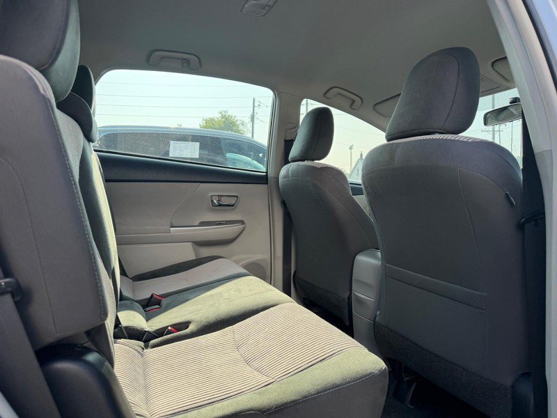 Used 2017 Toyota Prius V Two w/ Carpet Mat Package FWD image 10