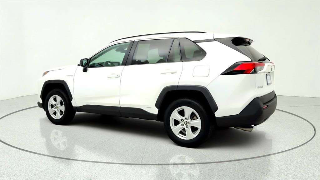 Used 2021 Toyota RAV4 LE AWD/4WD image 7
