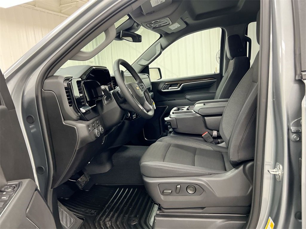 New 2026 Chevrolet Silverado 1500 LT image 19