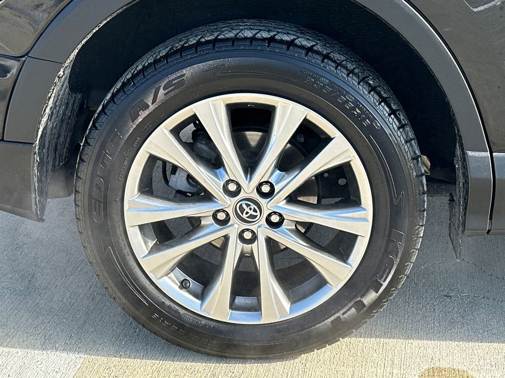 Used 2018 Toyota RAV4 Limited w/ All Weather Liner Package image 9