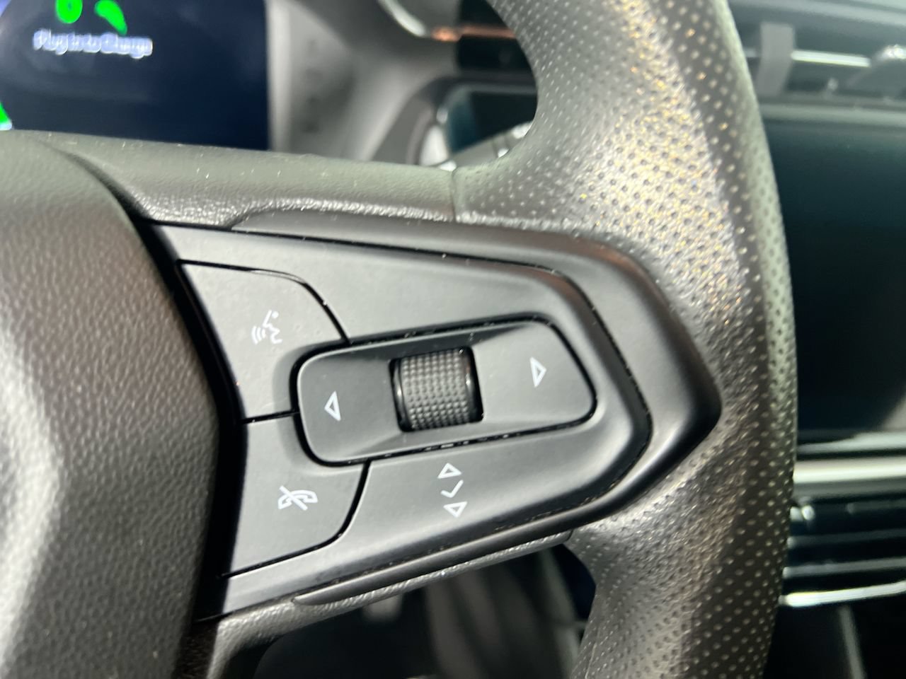 Used 2023 Chevrolet Bolt LT w/ Driver Confidence Package FWD image 12