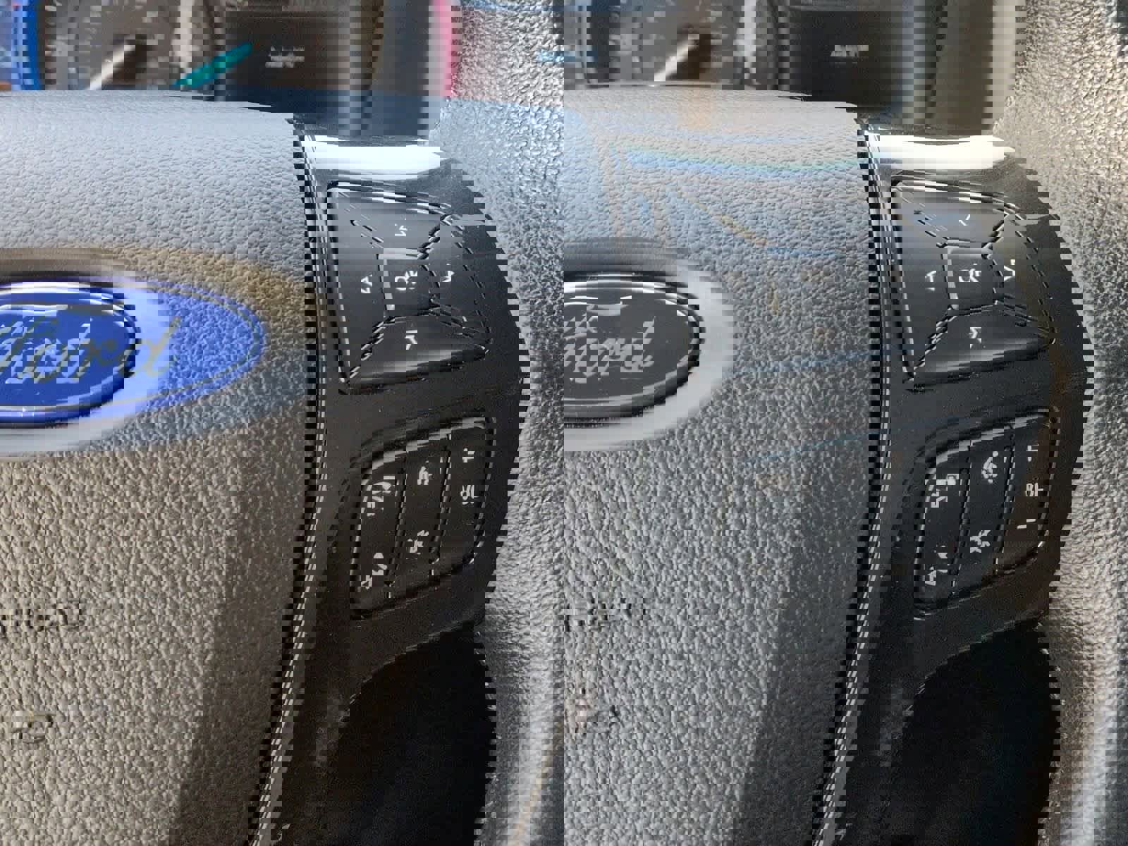 Certified 2018 Ford Explorer XLT w/ Equipment Group 202A image 27