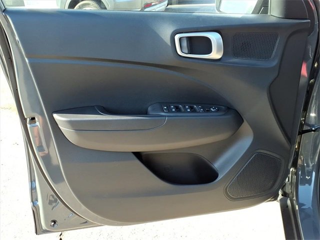 New 2026 Hyundai Venue SE image 8