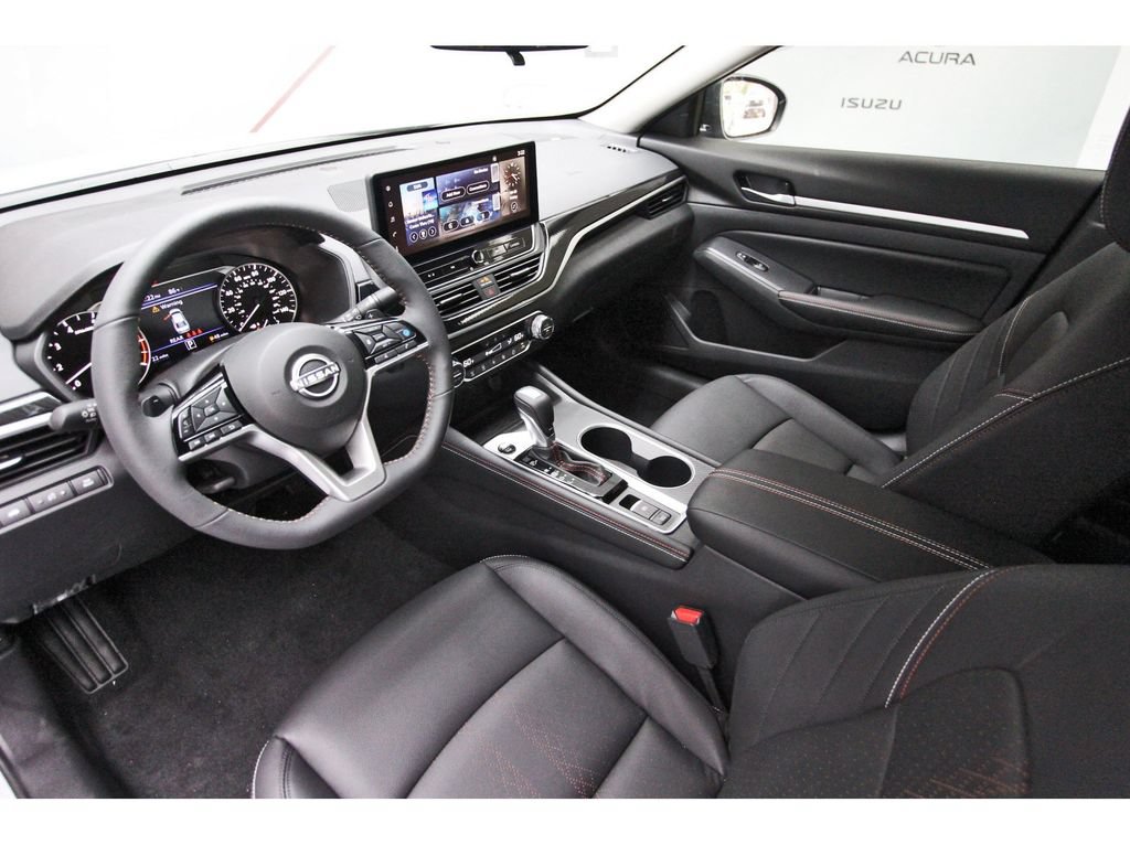 New 2026 Nissan Altima 2.5 SR w/ SR Premium Package FWD image 12