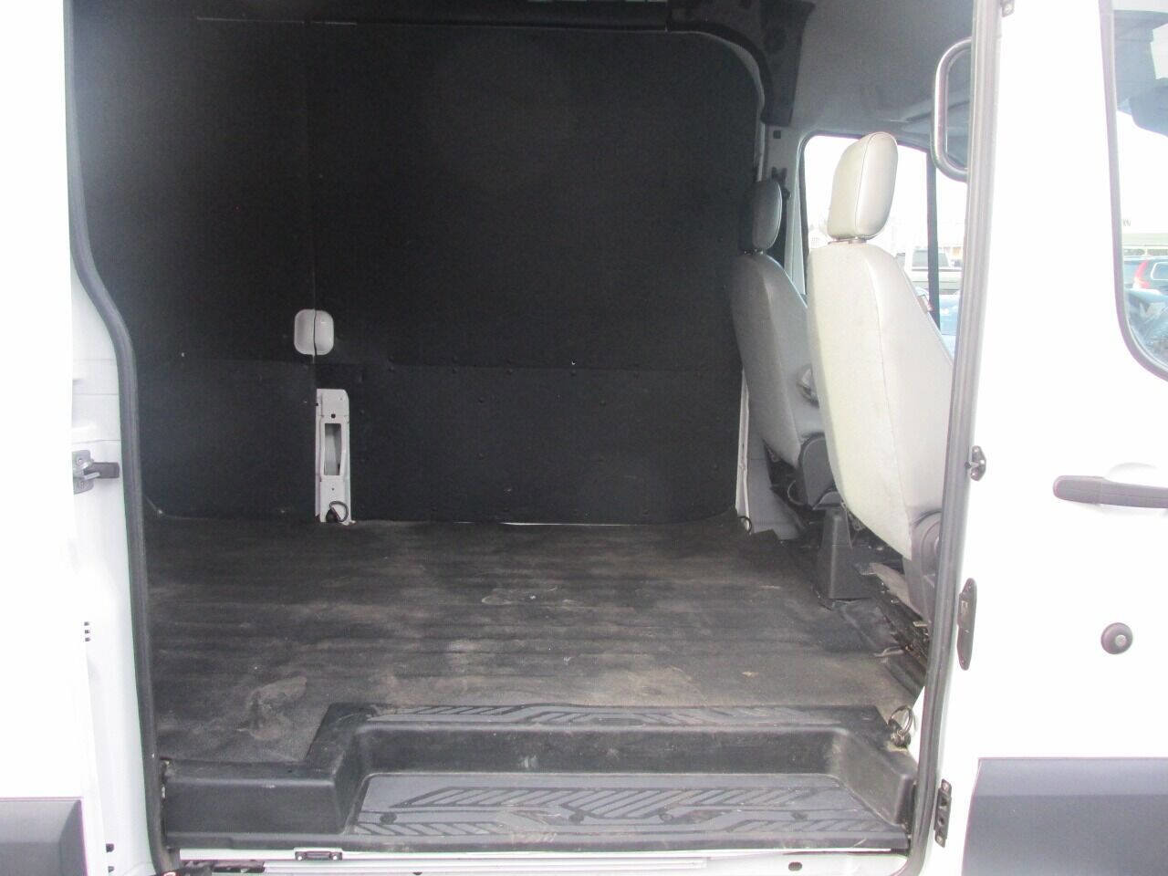 Used 2018 Ford Transit 250 148 Medium Roof image 21