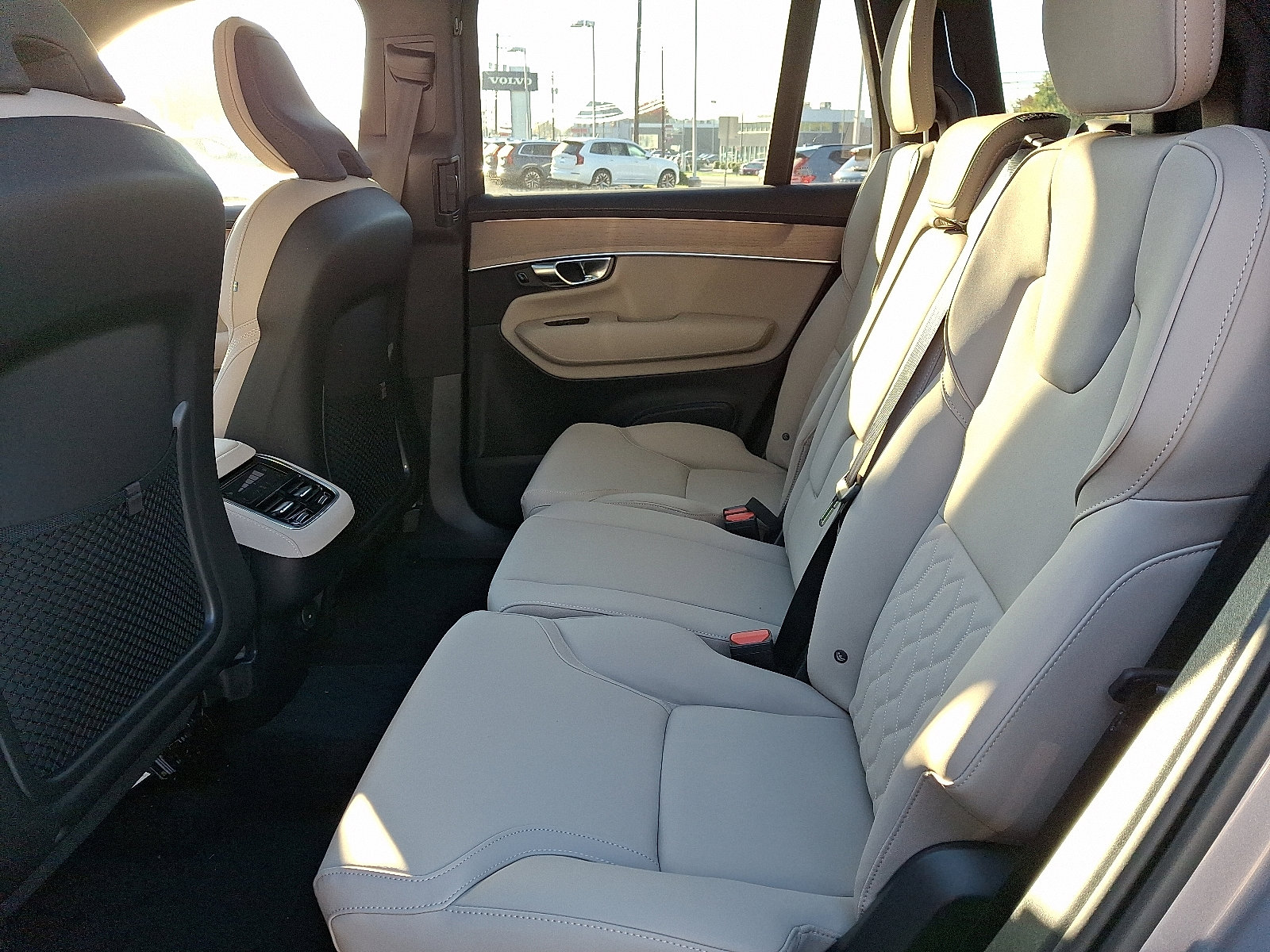 New 2026 Volvo XC90 B6 Core image 5