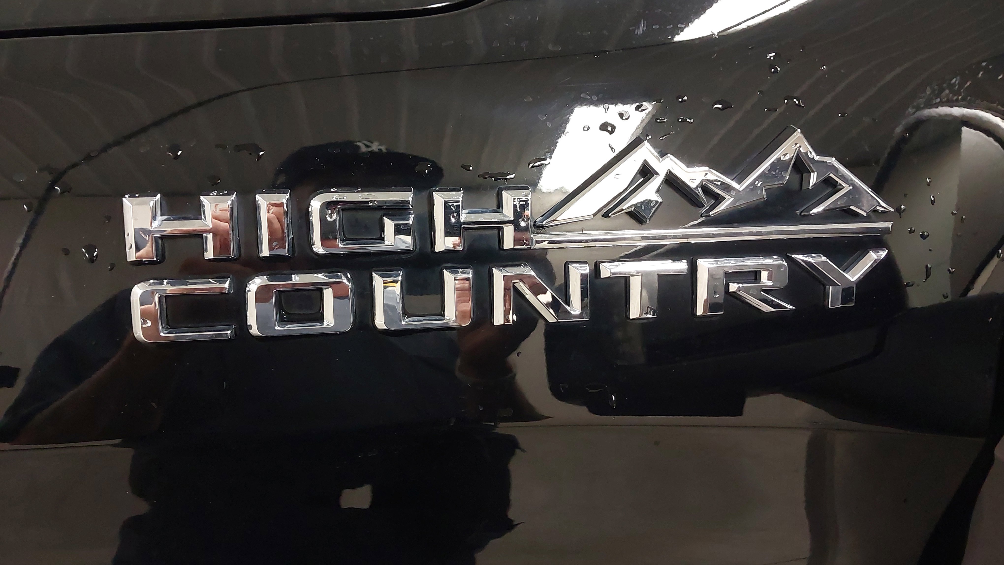 Used 2021 Chevrolet Silverado 1500 High Country w/ Technology Package AWD/4WD image 34