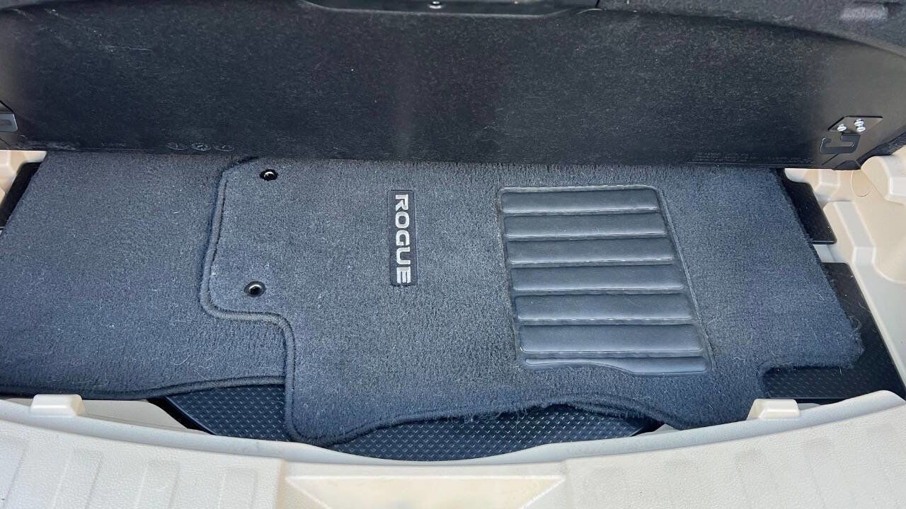 Used 2017 Nissan Rogue SV image 21