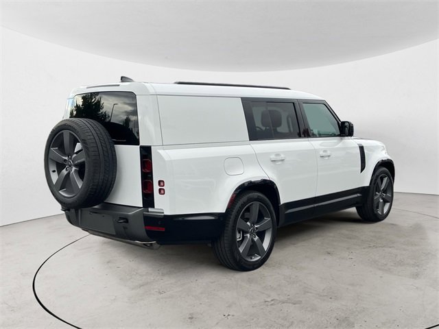 Used 2024 Land Rover Defender 130 Outbound image 6