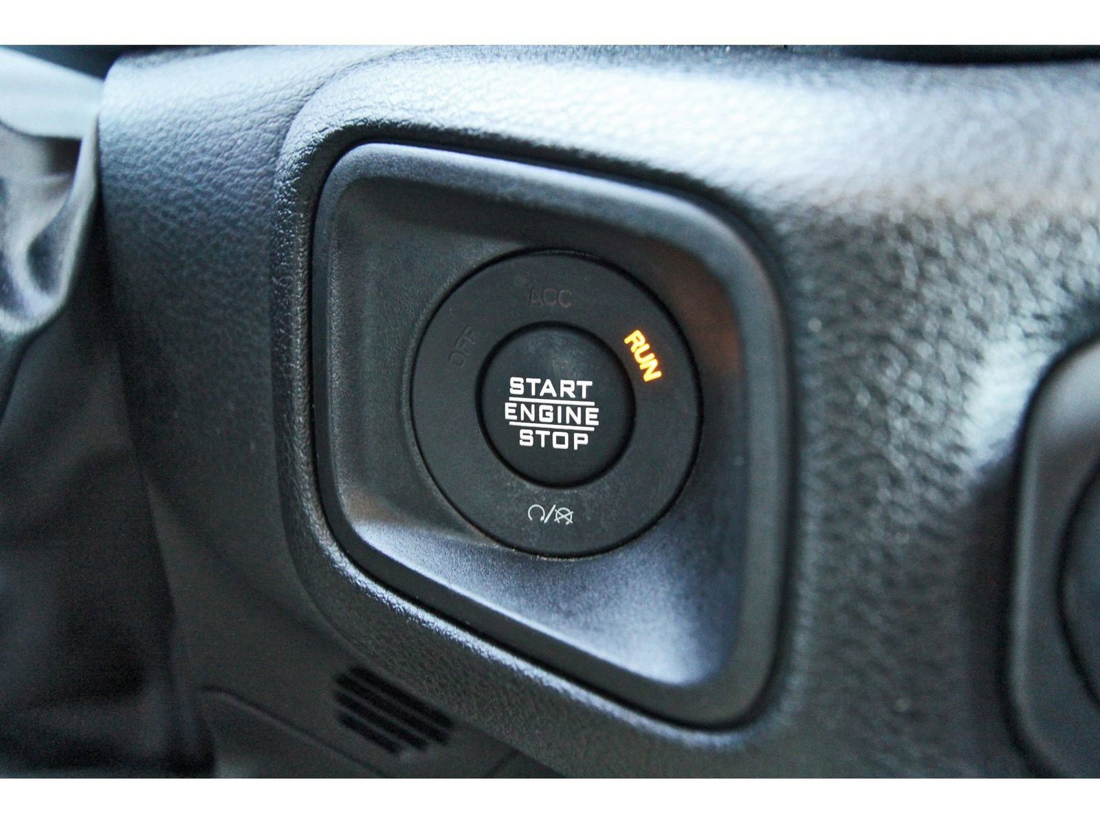 Used 2024 Jeep Wrangler Unlimited image 19