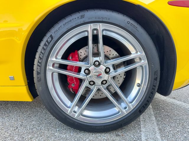 Used 2006 Chevrolet Corvette Z06 w/ Preferred Equipment Group RWD image 22