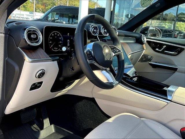 Used 2026 Mercedes-Benz GLC 300 4MATIC image 19