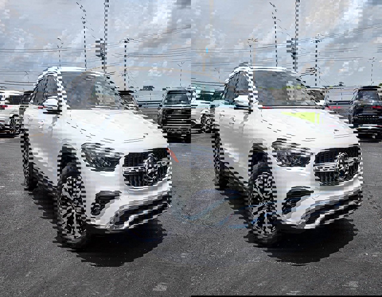 New 2025 Mercedes-Benz GLA 250 4MATIC