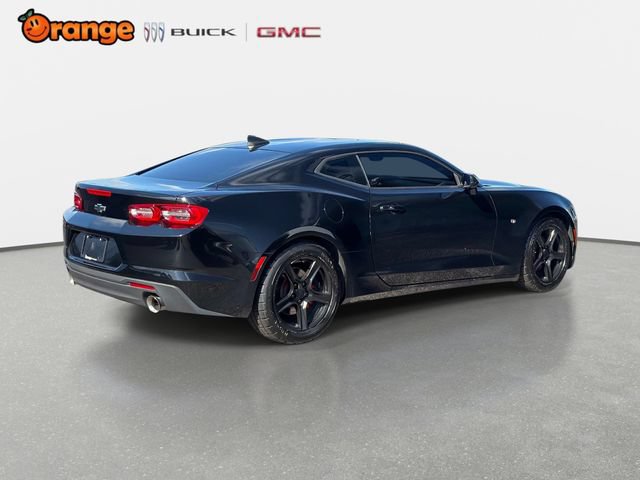 Used 2022 Chevrolet Camaro LT RWD image 3