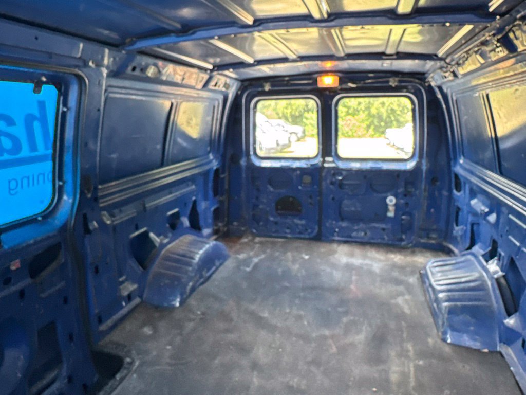 Used 2003 Ford E-250 and Econoline 250 RWD image 11