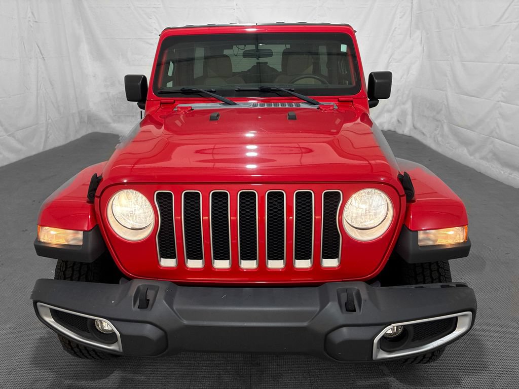 Used 2018 Jeep Wrangler Unlimited Sahara w/ Dual Top Group AWD/4WD image 2