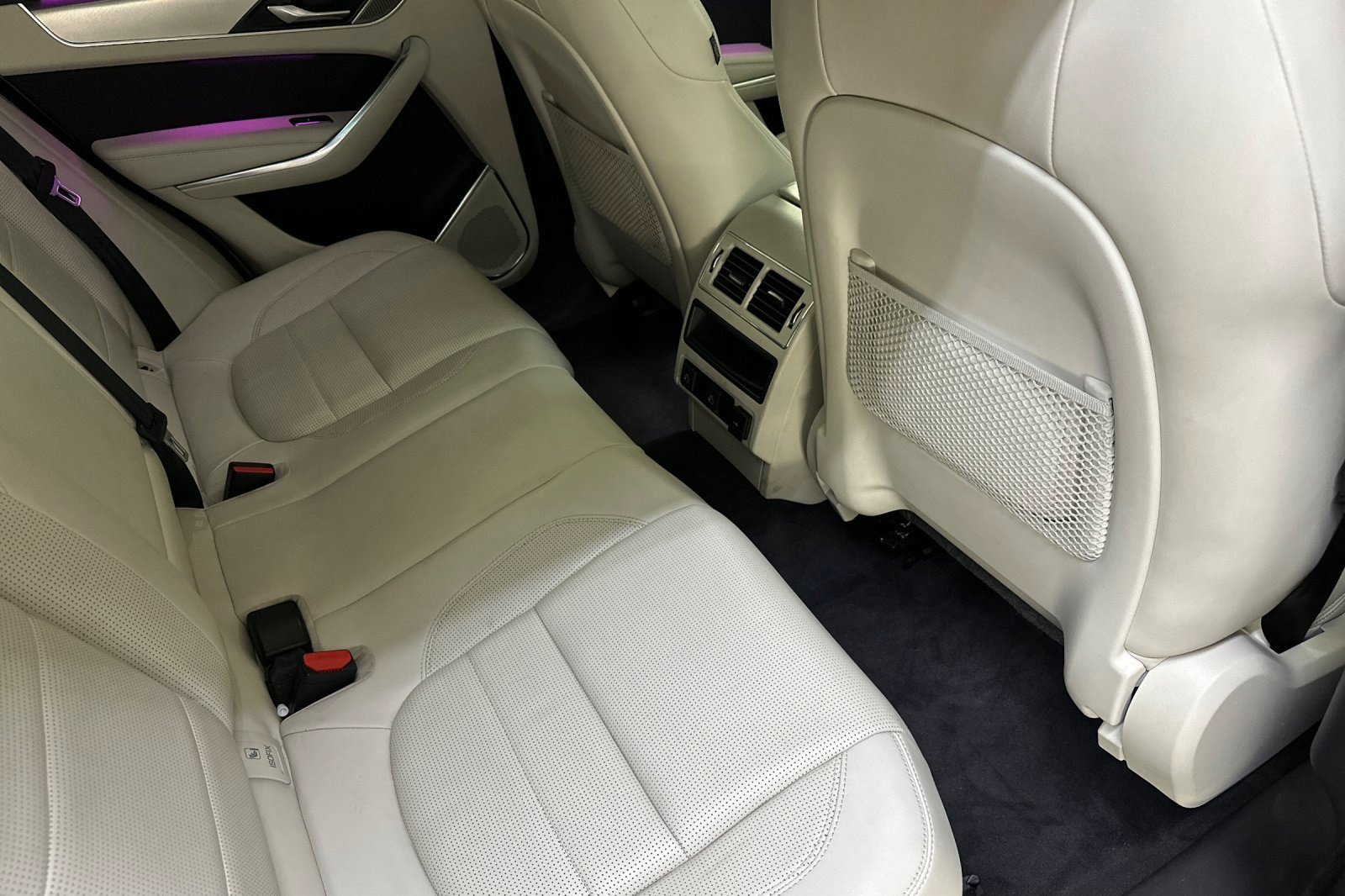 Used 2024 Jaguar F-PACE R-Dynamic S image 31