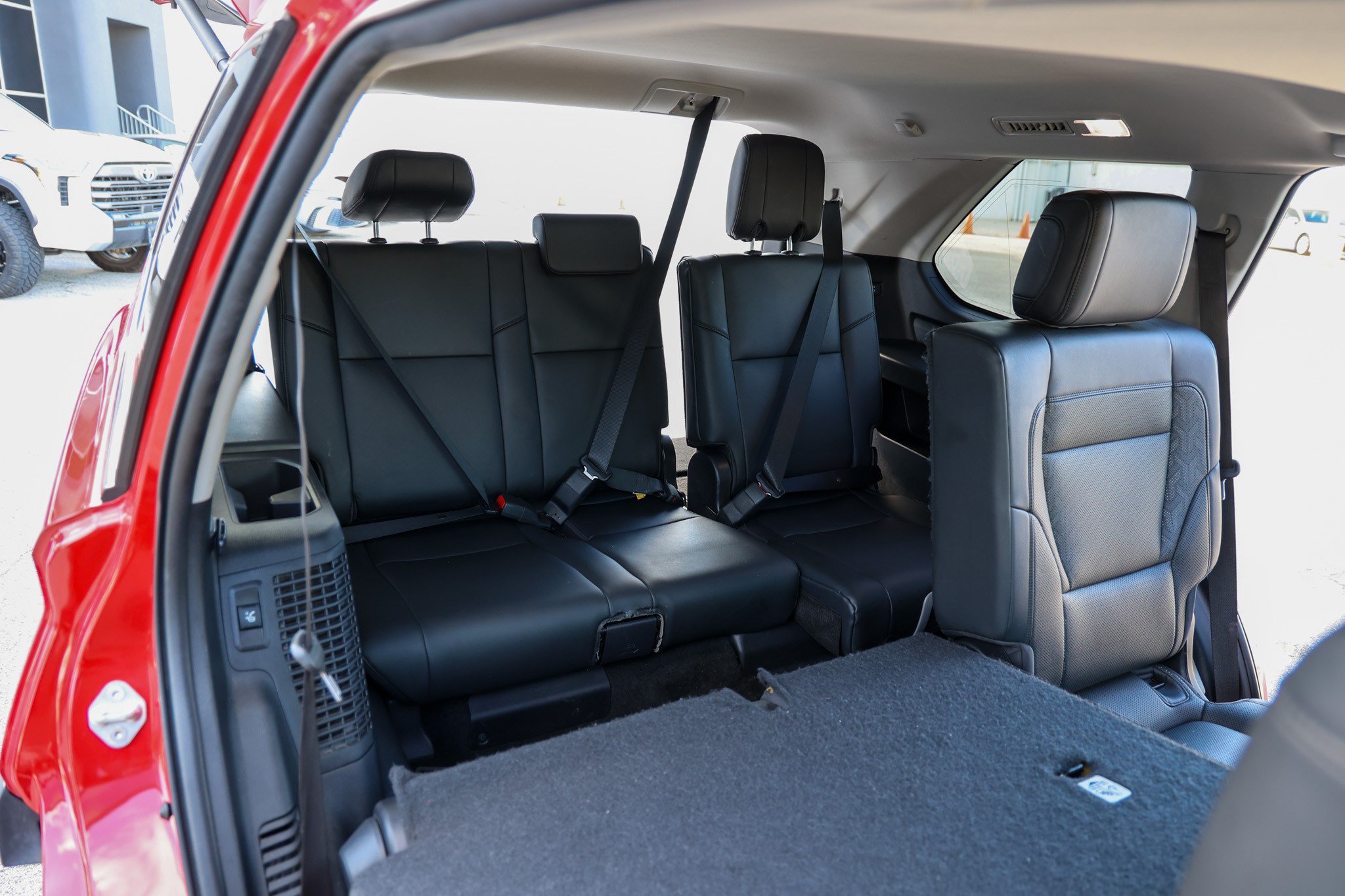 Used 2023 Toyota Sequoia SR5 w/ SR5 Premium Package RWD image 41