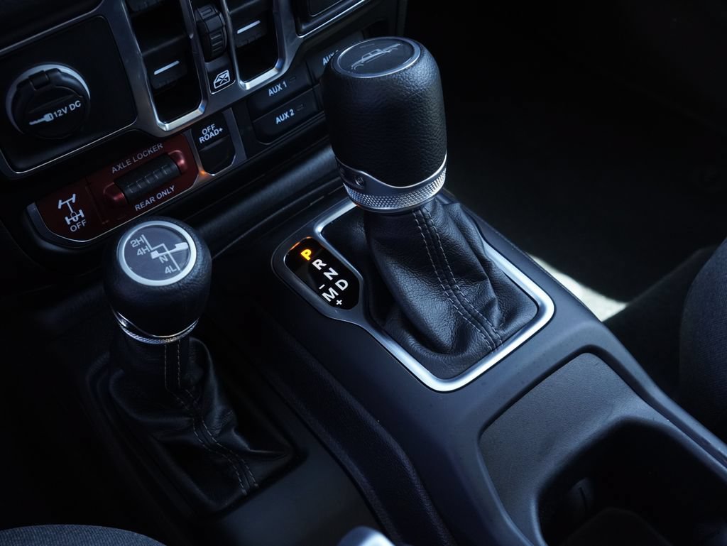 Certified 2025 Jeep Gladiator Sport AWD/4WD image 24