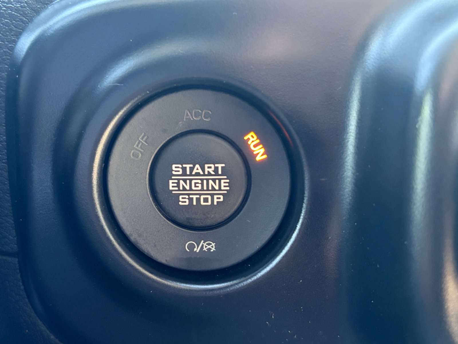 Used 2022 Jeep Wrangler Unlimited Sahara w/ Cold Weather Group AWD/4WD image 22