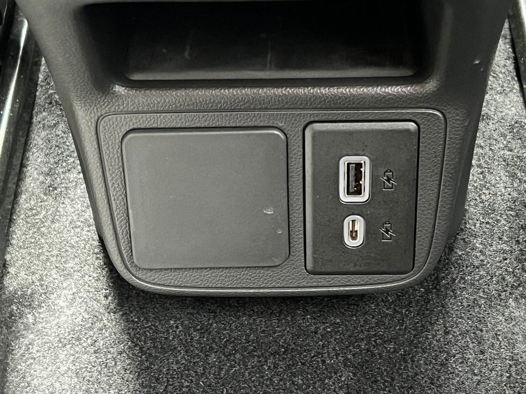 Certified 2025 Buick Encore GX Sport Touring w/ Experience Buick Package image 32