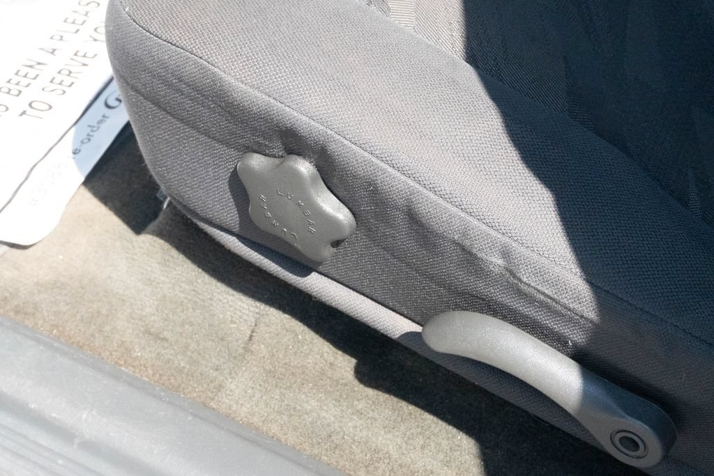Used 2005 Chevrolet Colorado LS RWD image 14