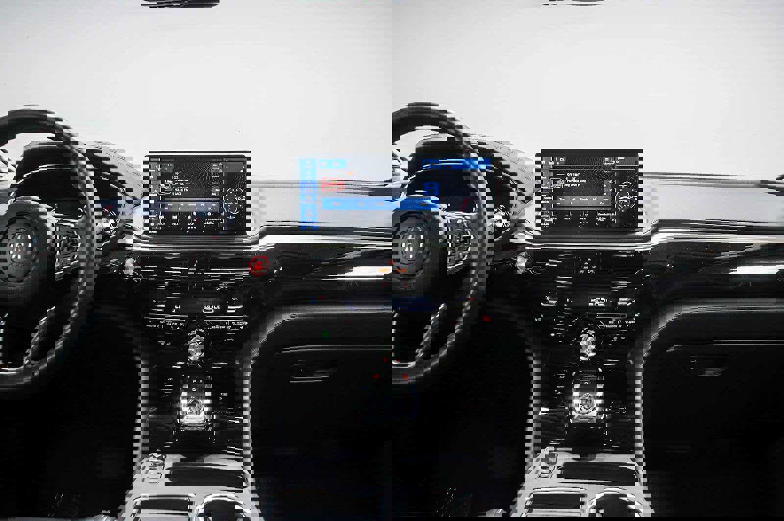 Used 2025 Acura MDX SH-AWD w/ Technology Package image 12