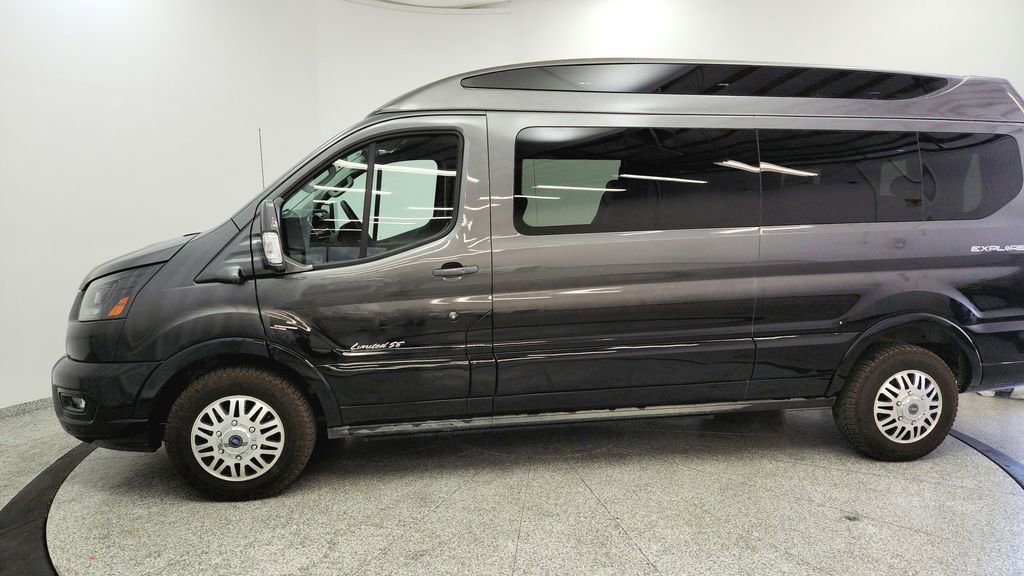 Used 2025 Ford Transit 150 Low Roof AWD image 2