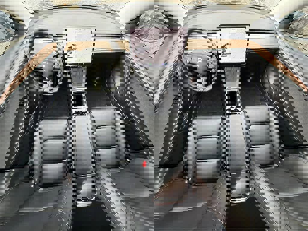 Used 2021 Tesla Model 3 Performance image 18