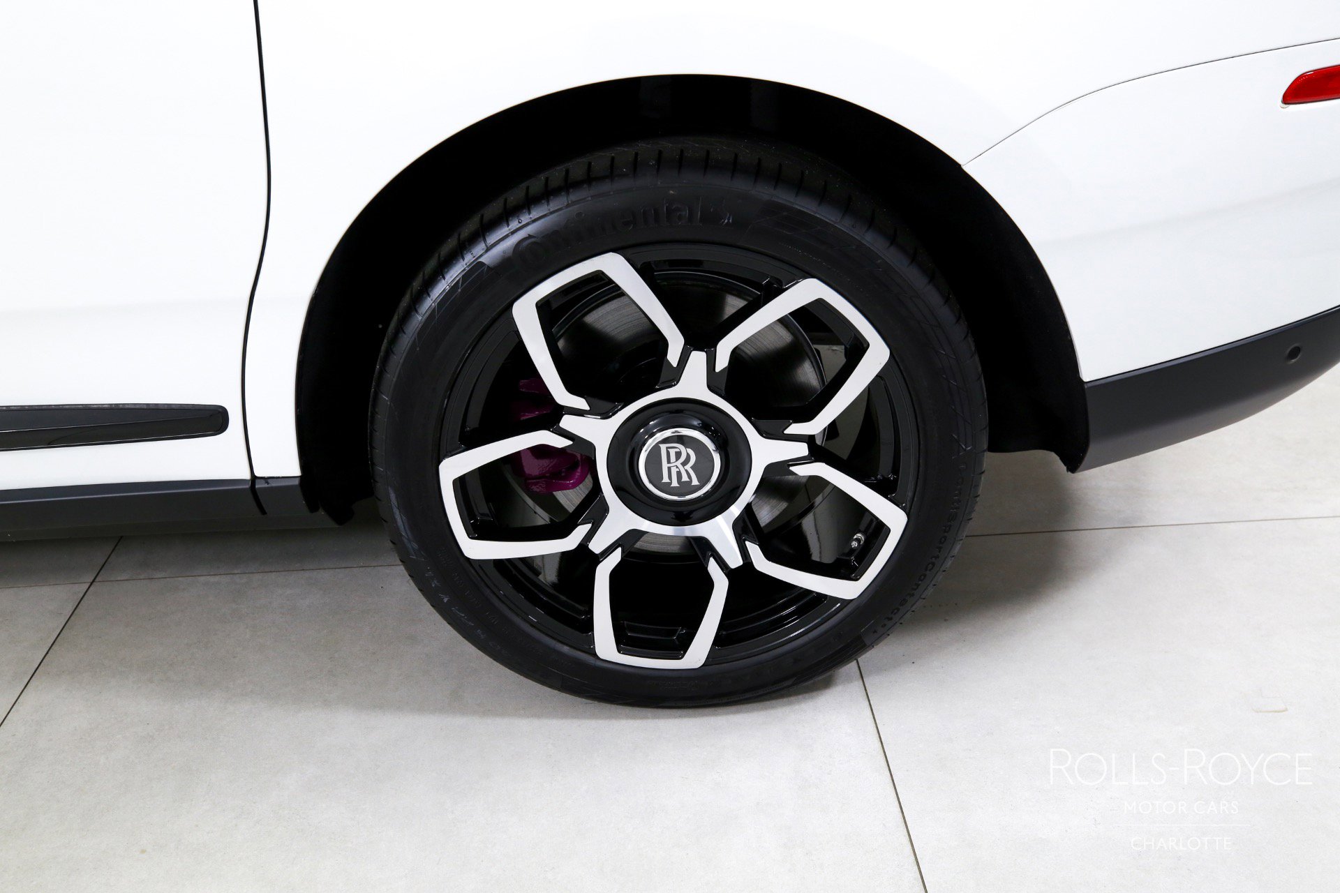 Used 2024 Rolls-Royce Cullinan image 36