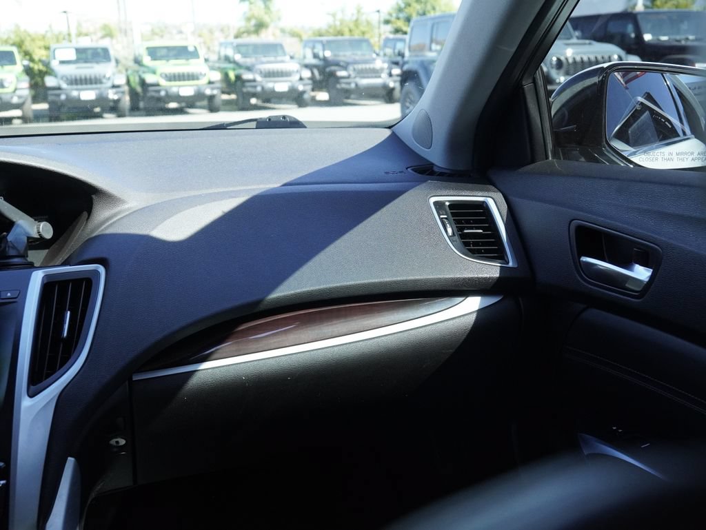 Used 2017 Acura TLX FWD image 31