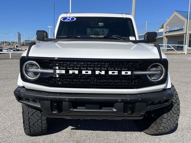 Used 2025 Ford Bronco Badlands image 8
