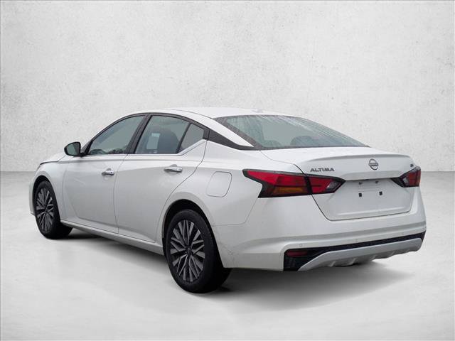 Used 2024 Nissan Altima 2.5 SV FWD image 7