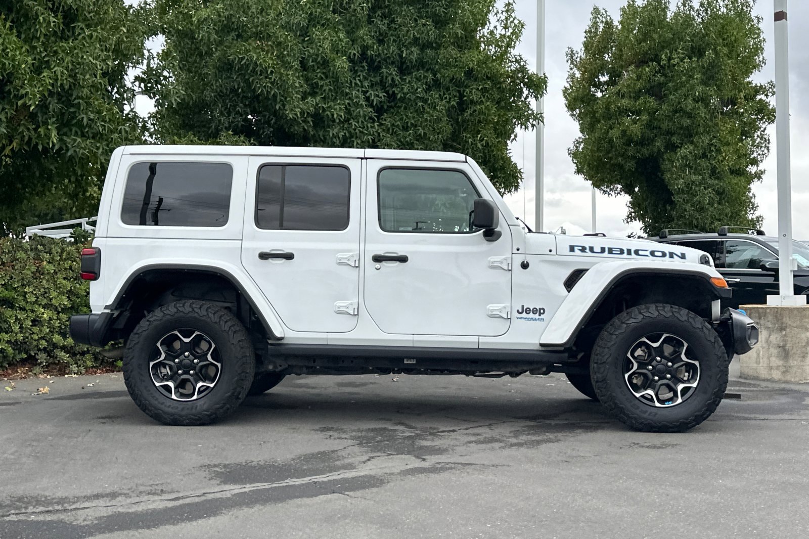 Used 2021 Jeep Wrangler Unlimited Rubicon 4xe image 3