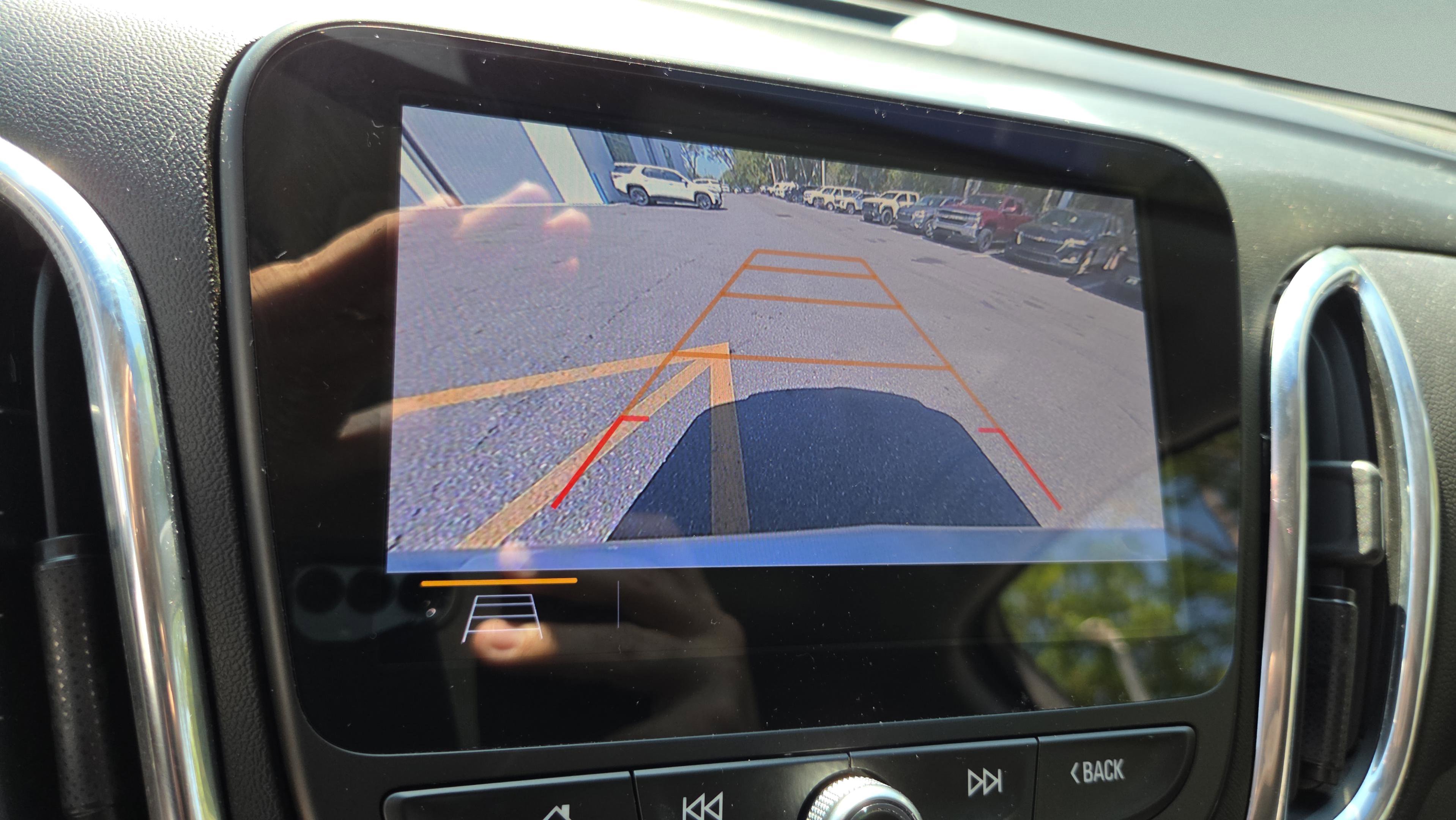 Used 2020 Chevrolet Equinox LT FWD image 19