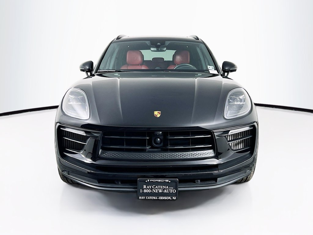 Certified 2024 Porsche Macan S AWD/4WD image 6
