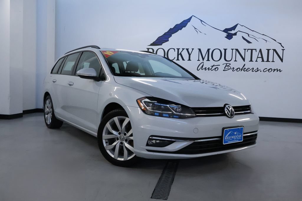 Used 2019 Volkswagen Golf SE